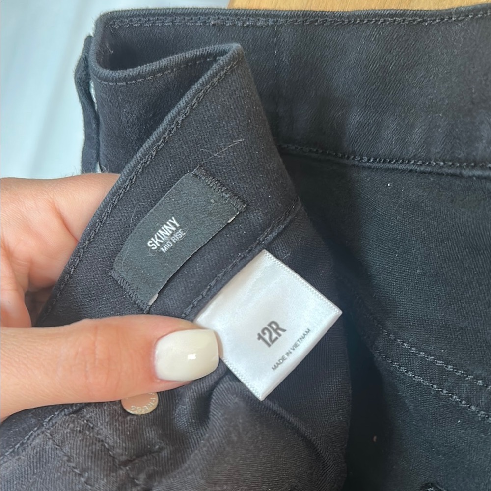 Express Women’s Black Jeans - Picture 4 of 5